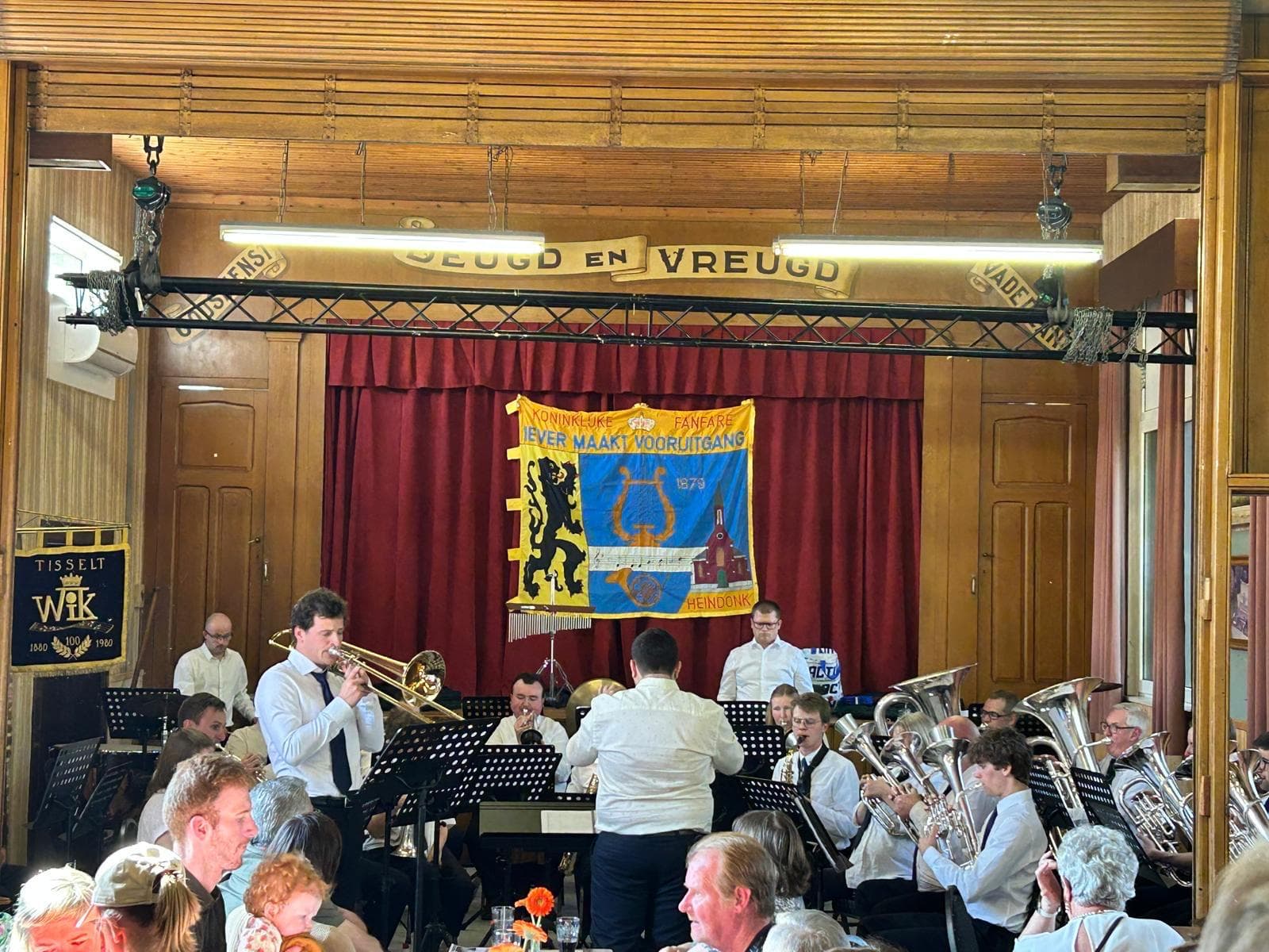 Sfeerbeeld fanfarefeesten vorig jaar